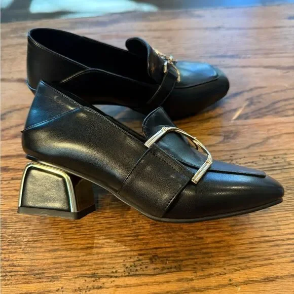 Black Leather square Toe Loafer Heels Gold Hardware Size 5 NWOT - Picture 9 of 11